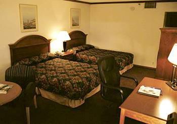 Boulder Outlook Hotel & Suites الغرفة الصورة