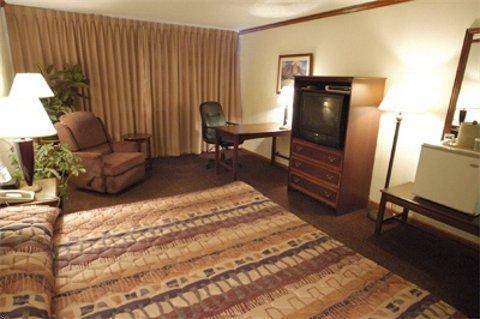 Boulder Outlook Hotel & Suites الغرفة الصورة